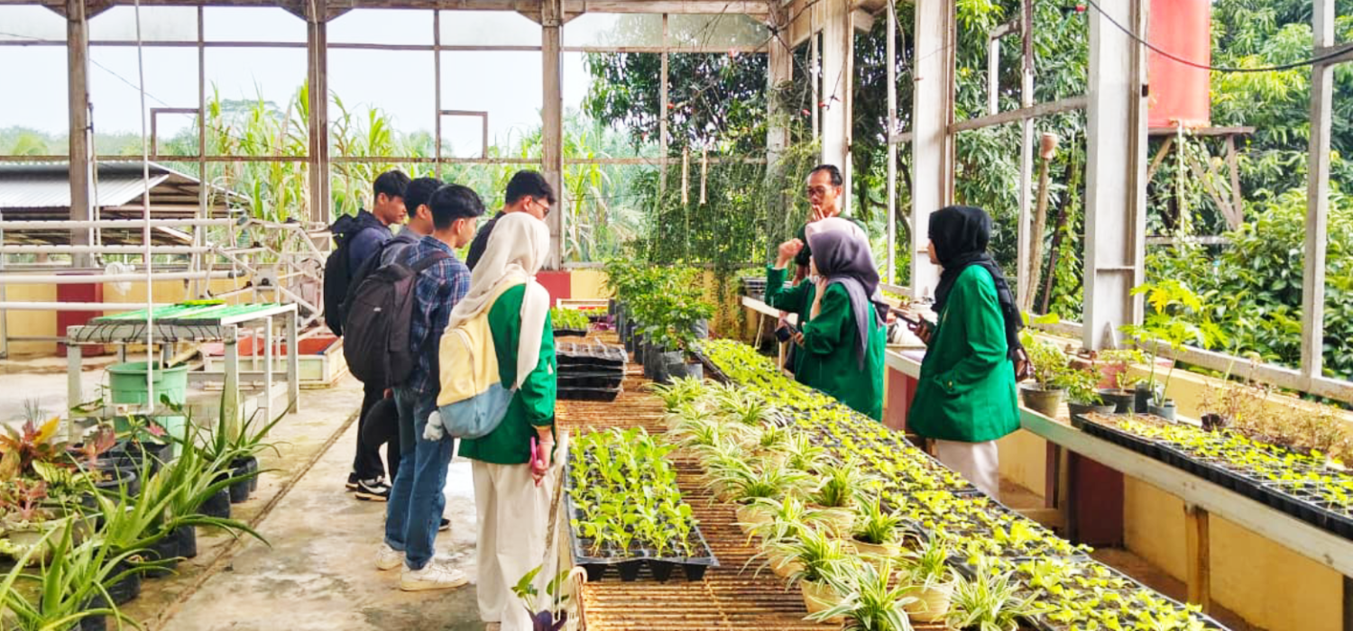 Delapan Mahasiswo UNAND-UNJA Menyelami Pertanian Berbasis IoT di Jambi